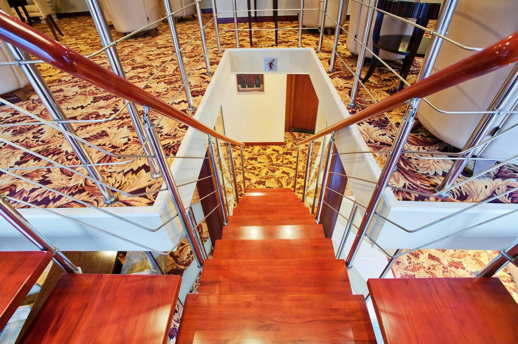 Ariva Beijing West Hotel Экстерьер фото